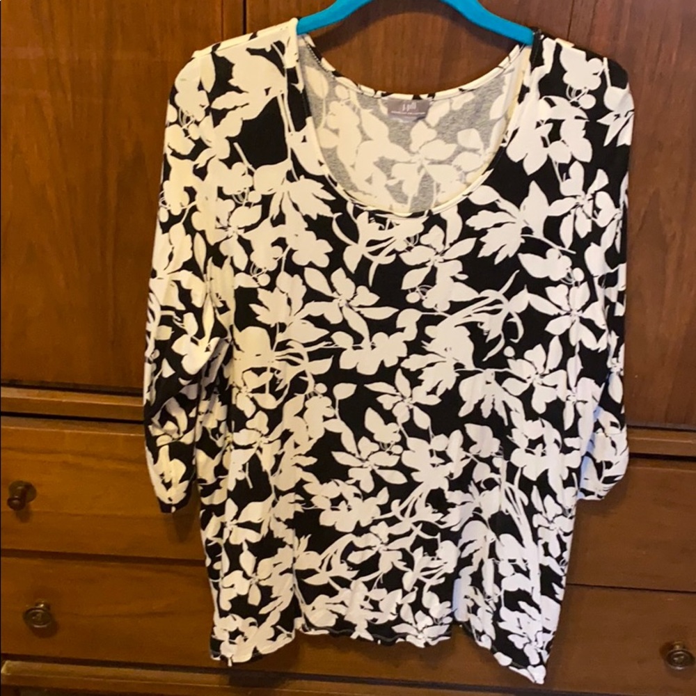 Black and white blouse